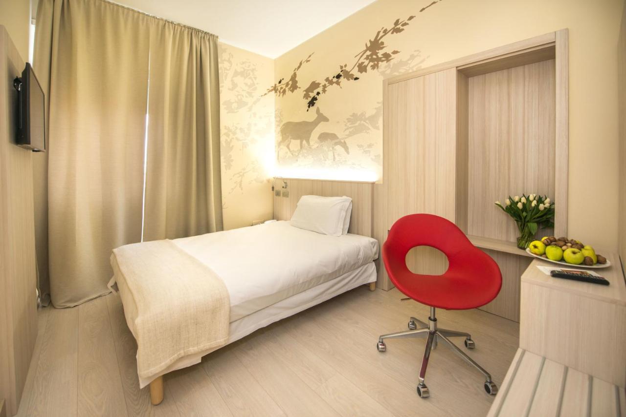 Hotel Astoria Gallarate Exteriör bild